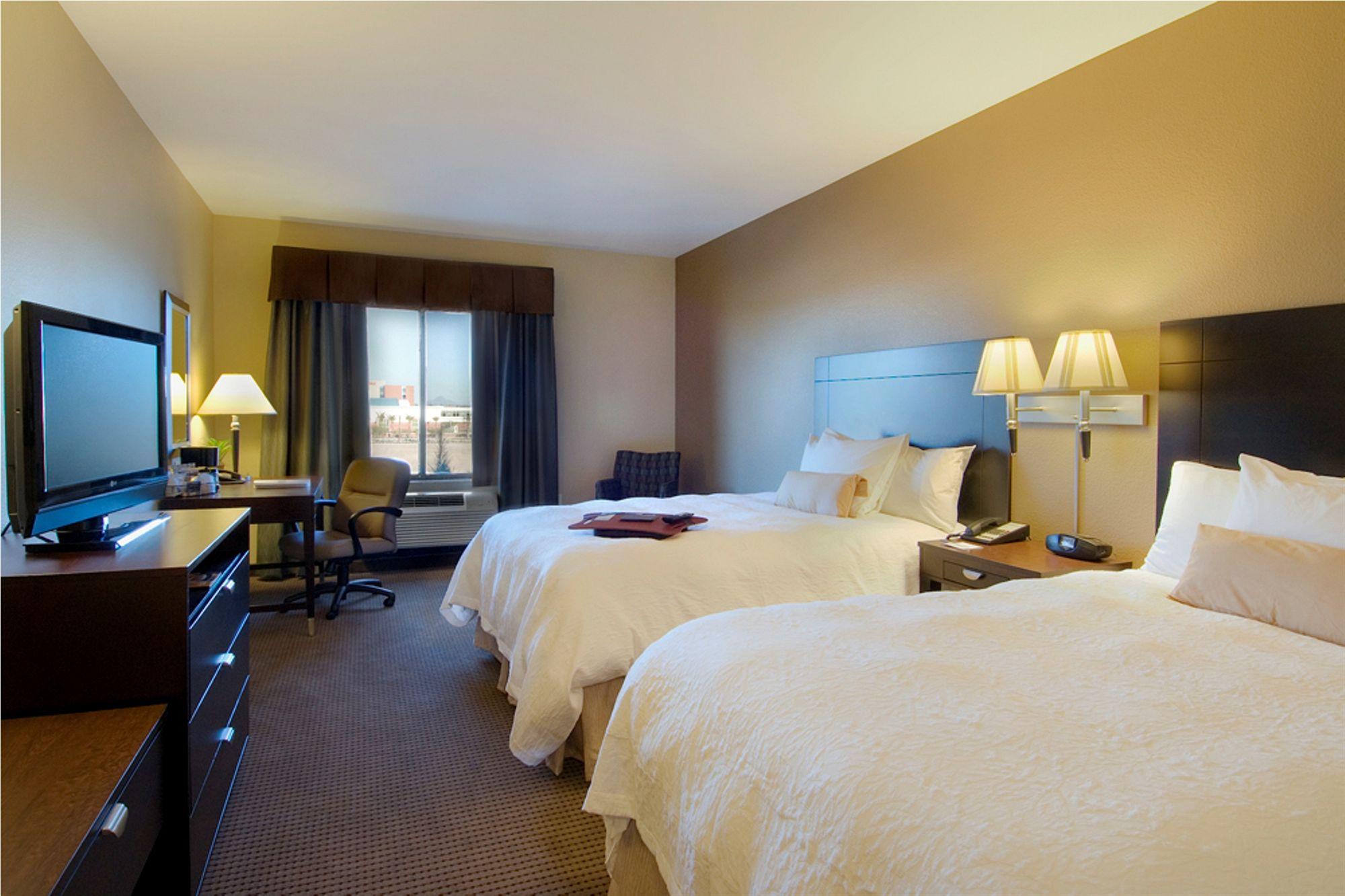 Hampton Inn & Suites Phoenix Glendale-Westgate Exterior foto